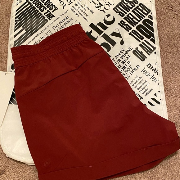 NWT Lululemon Spring Break Away Short 3” - Picture 9 of 11